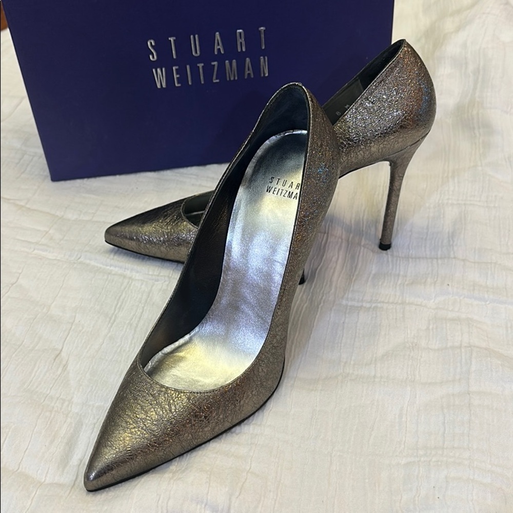 WORN TWICE - Stuart Weitzman - Pewter Foil Heels Sz 8